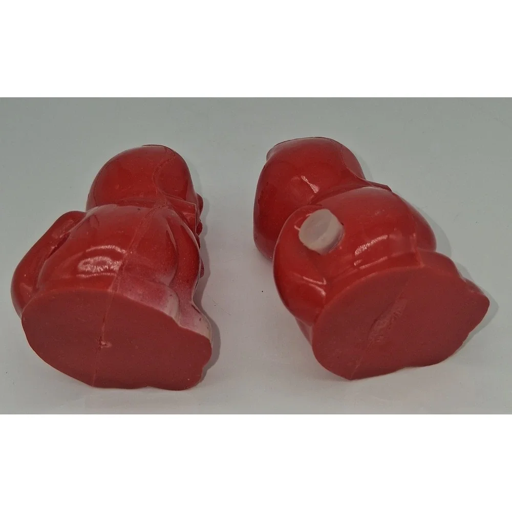 Vintage Red Plastic Cat Salt and Pepper Shakers Set Mid Century Kitsch Feline - Picture 4 of 4